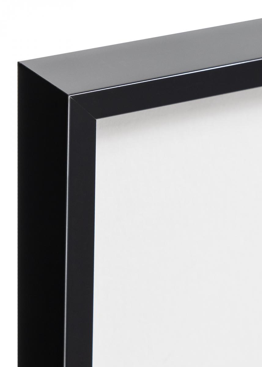 Buy Frame Mora Premium Silver 40x60 cm here 